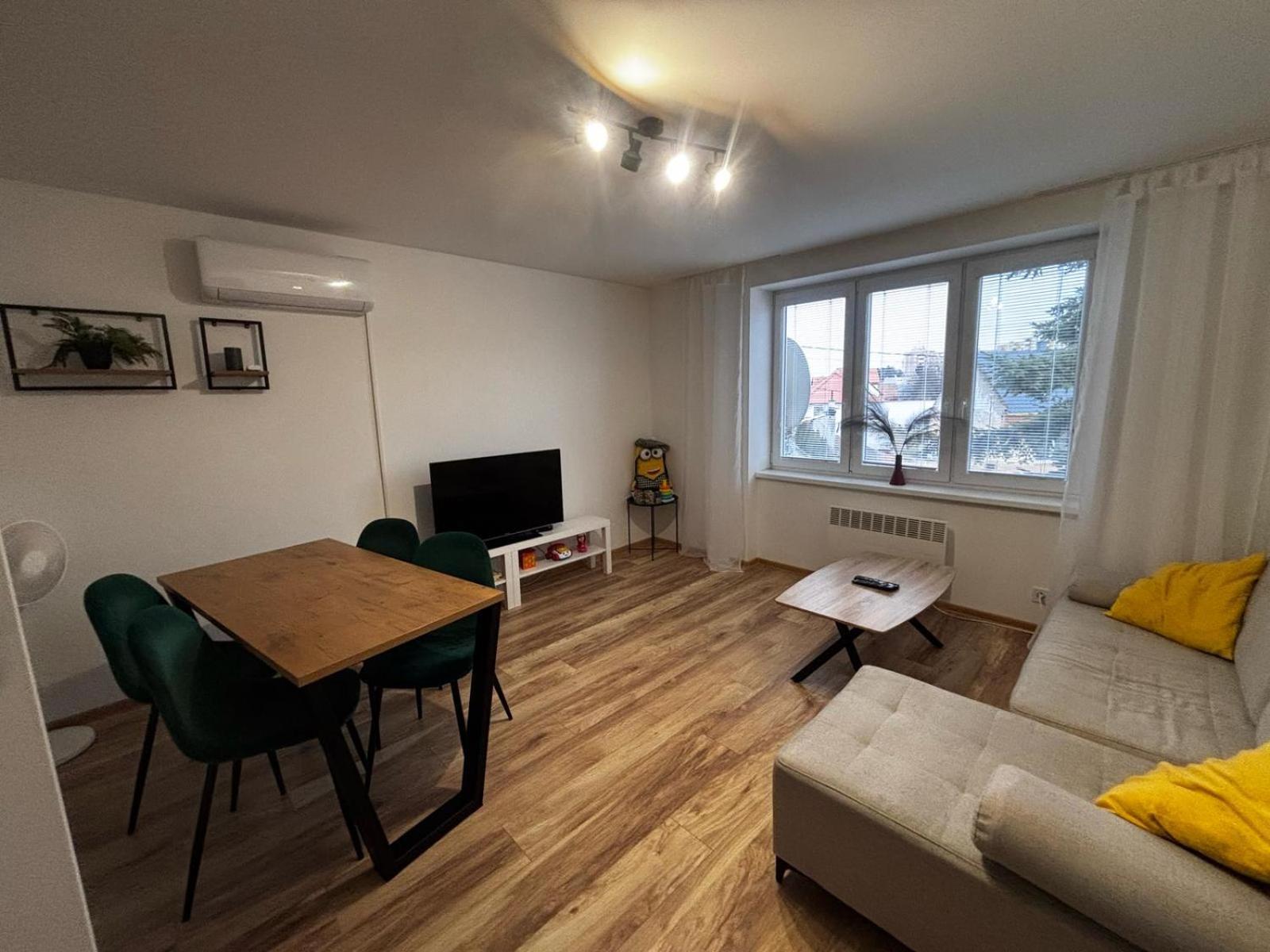 Lovely Apartment Vadas Štúrovo Dış mekan fotoğraf